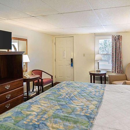 Rodeway Inn Westminster Екстер'єр фото