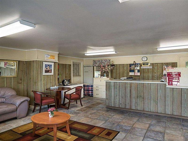 Rodeway Inn Westminster Екстер'єр фото