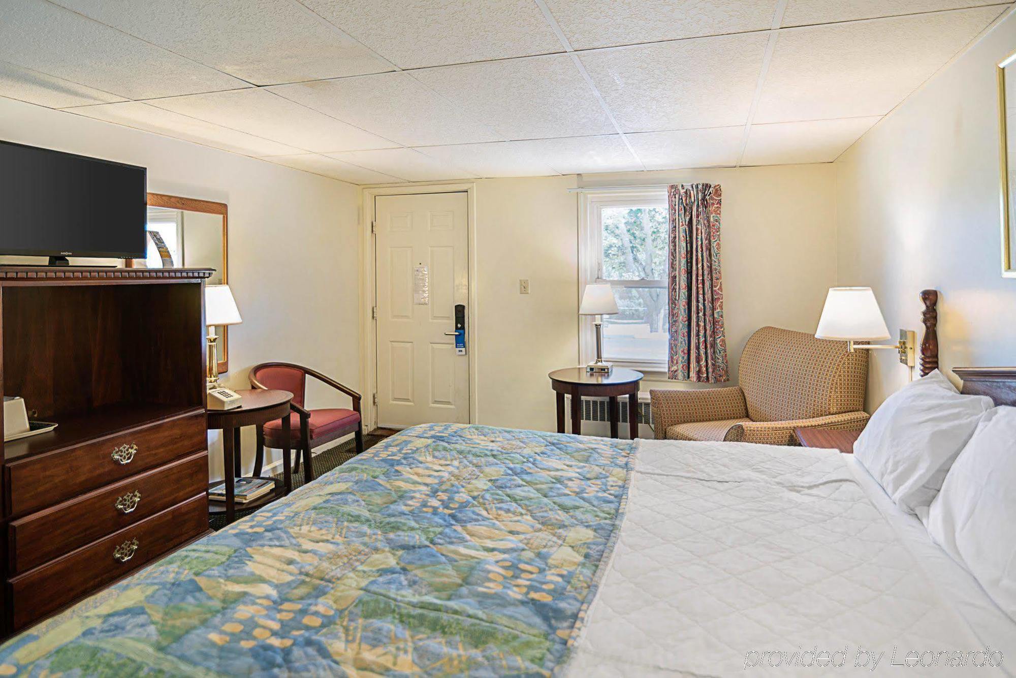 Rodeway Inn Westminster Екстер'єр фото