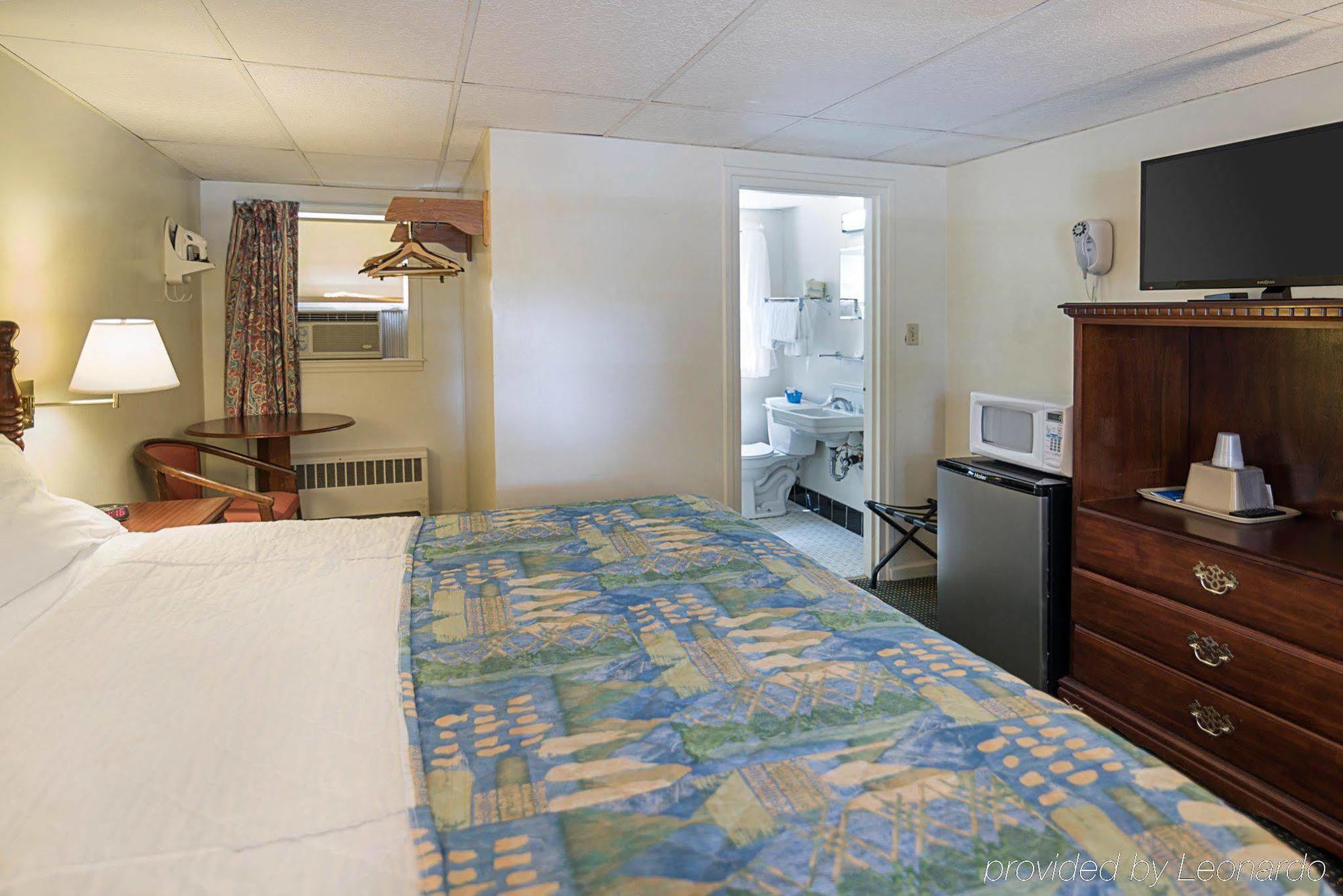 Rodeway Inn Westminster Екстер'єр фото